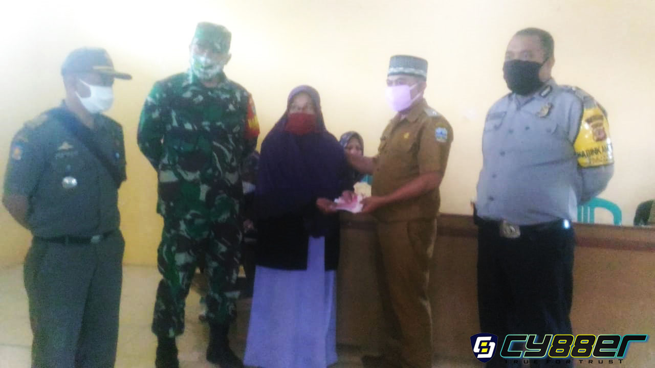 166 Warga Desa Mekarsari Garut, Kembali Terima BLT-DD Tahap III
